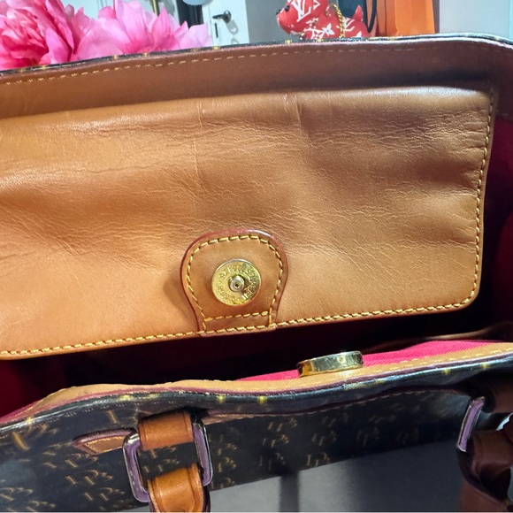 Dooney & Bourke Black and Tan Logo Tote Janine Florentino - Picture 11 of 11